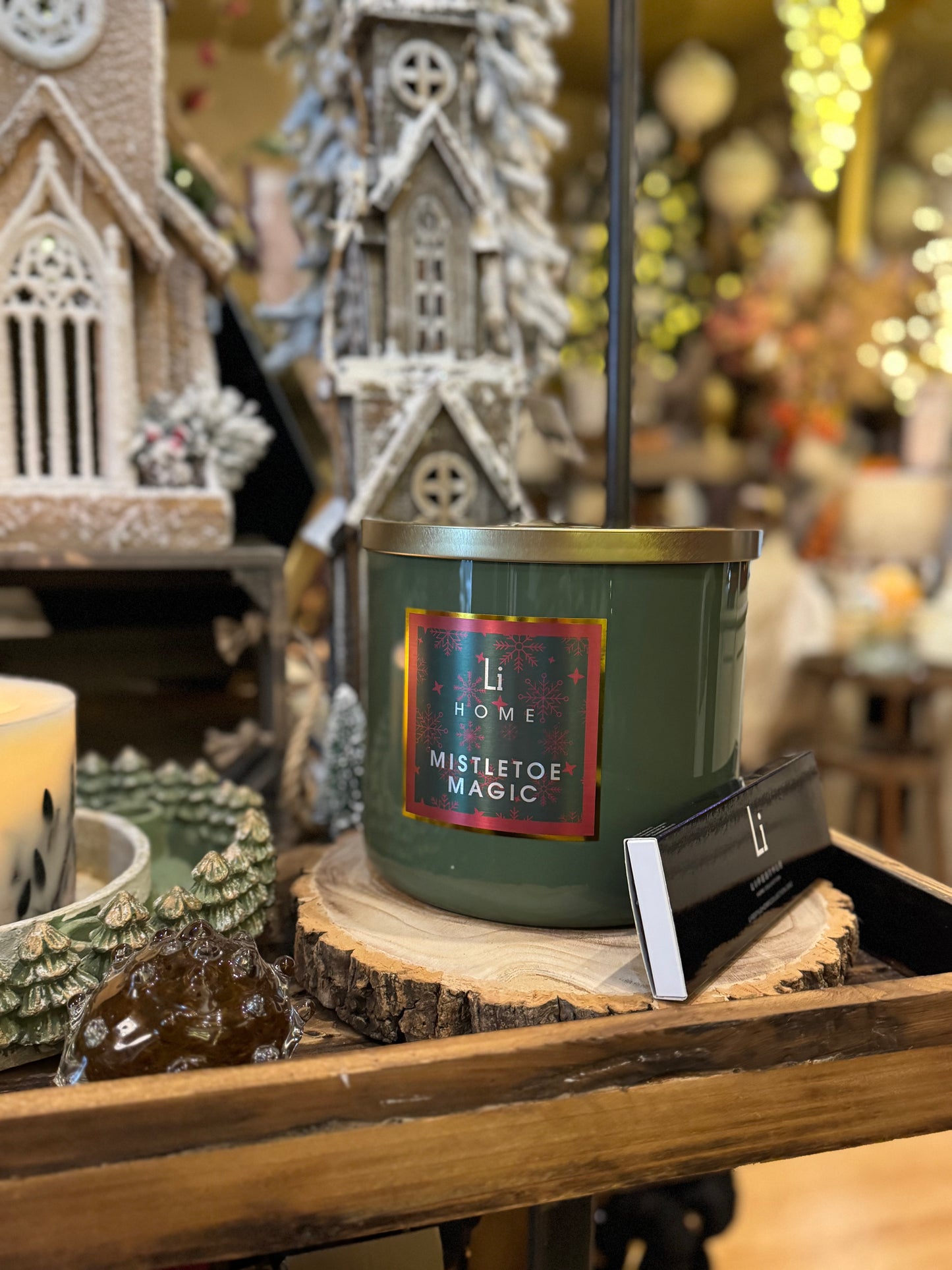 Mistletoe Magic XL Candle | 3.5kg detail – Leya Buster Interiors