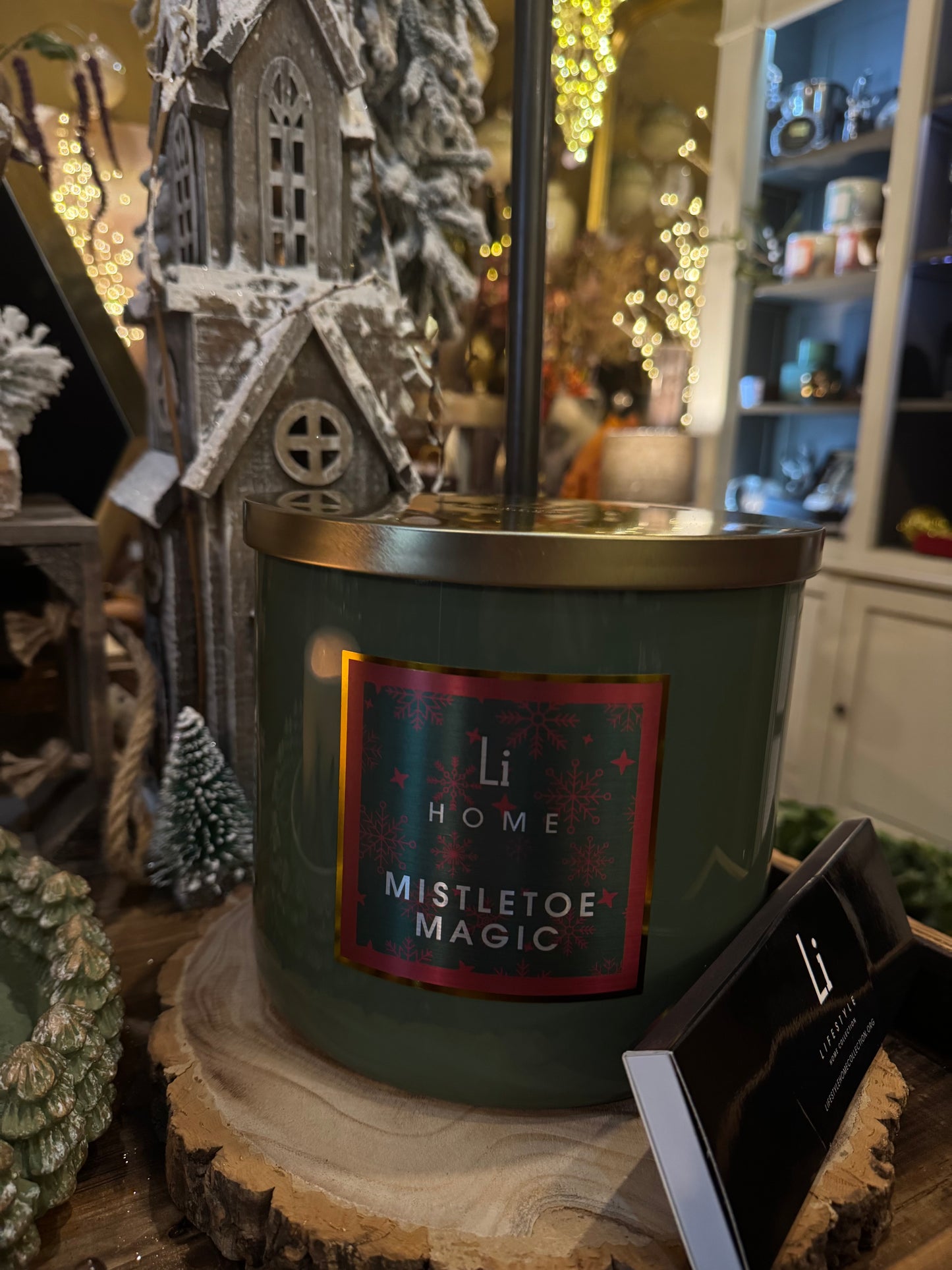 Mistletoe Magic XL Candle | 3.5kg – scented candle at Leya Buster Interiors