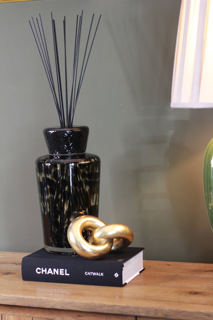 XXL Luxe Diffuser – Gourmand & Oriental Flower (5L) detail – Leya Buster Interiors