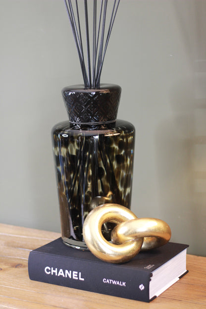 XXL Luxe Diffuser – Gourmand & Oriental Flower (5L) styled view – Leya Buster Interiors