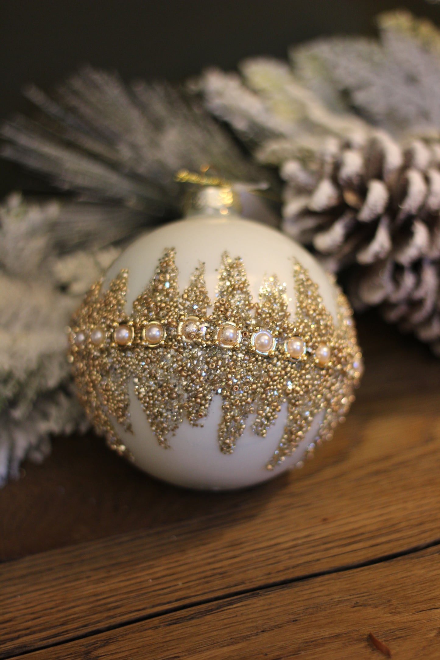 White & Gold Glitz Beaded Bauble